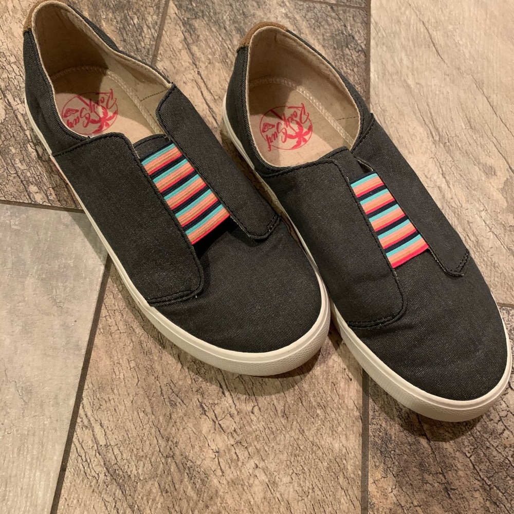 Roxy slip on’s